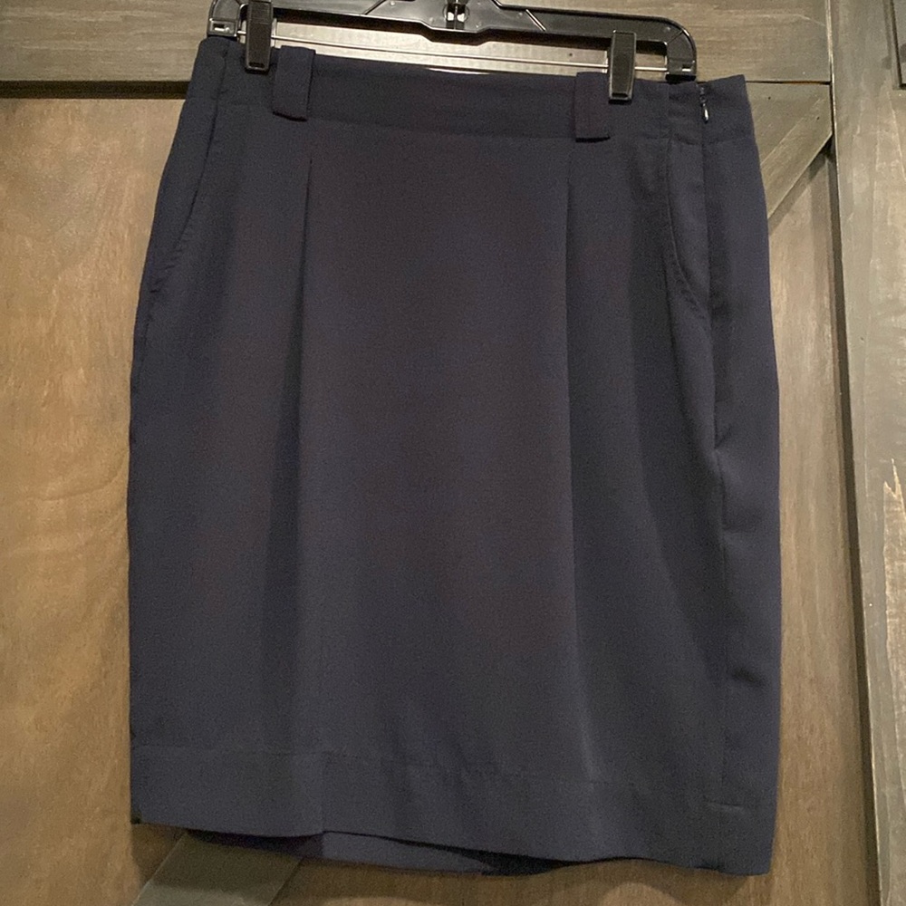 Navy blue flowy skirt. Size 10.